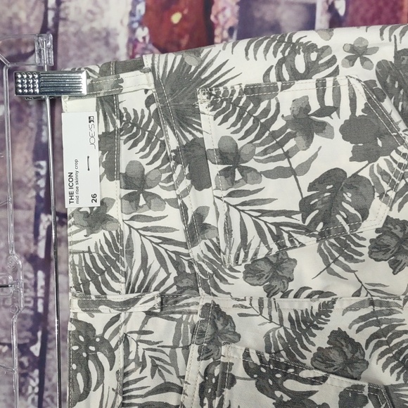 Joe's Jeans Mid Rise Skinny Crop - Picture 4 of 10